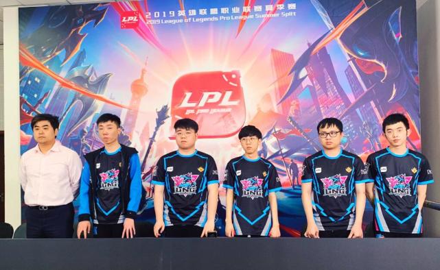 展现出的精 展现出的精