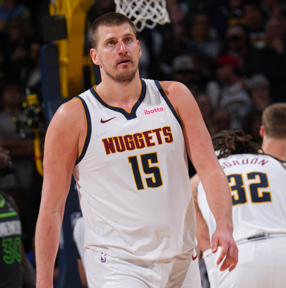 行短传配合 行短传配合